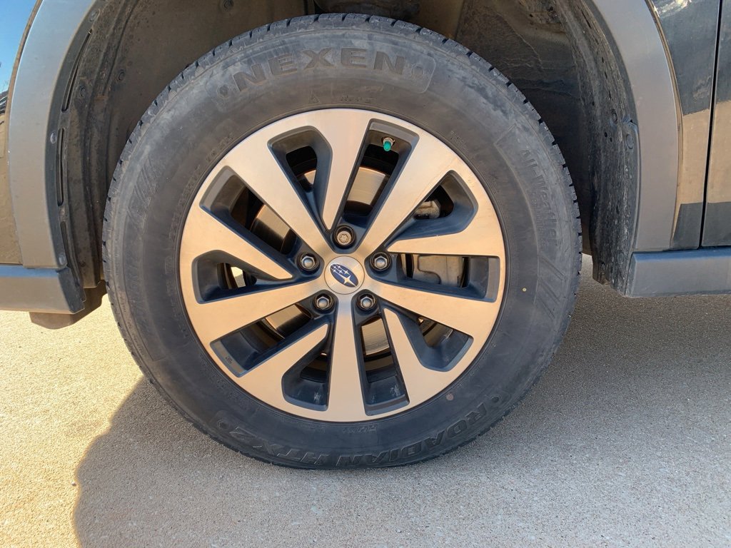 Used 2022 Subaru Outback Premium image 7