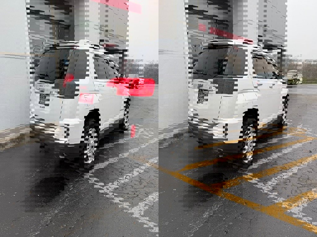 Used 2017 GMC Terrain SLT w/ Open Road Package image 5