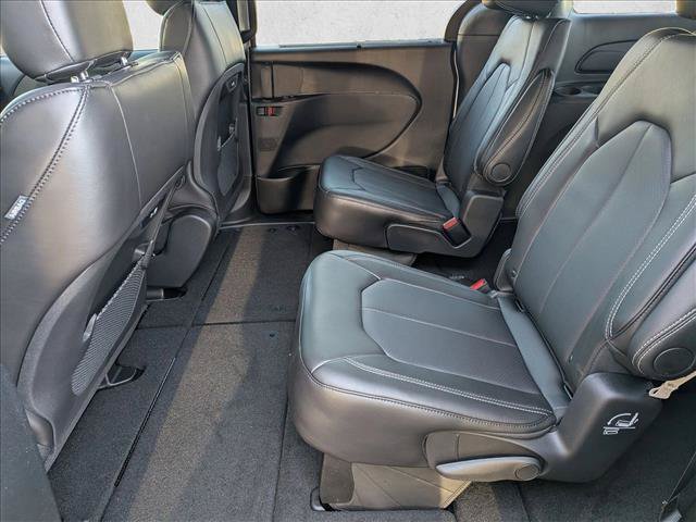 New 2026 Chrysler Pacifica Select w/ S Appearance Package AWD/4WD image 13
