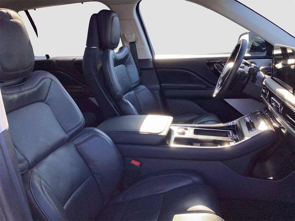 Used 2025 Lincoln Aviator Reserve w/ Equipment Group 201A image 18