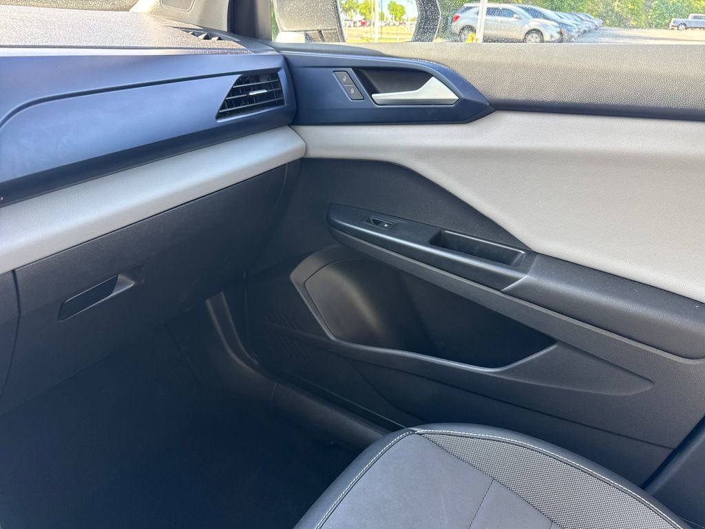 Used 2022 Volkswagen Taos SE image 17