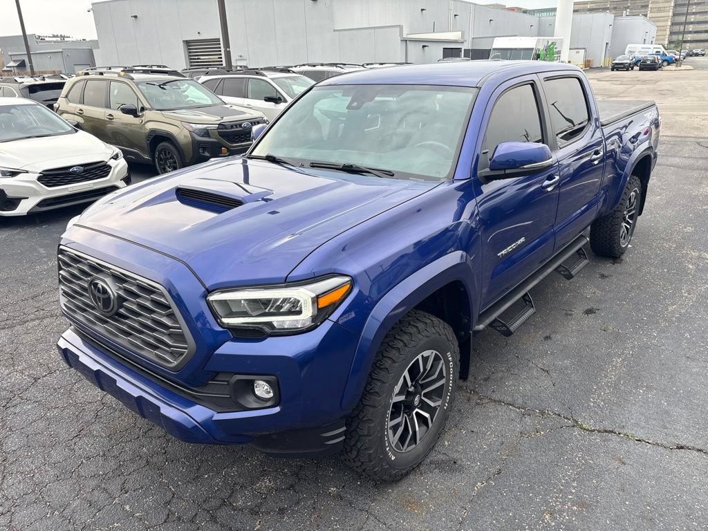 Used 2022 Toyota Tacoma TRD Sport w/ Technology Package AWD/4WD image 5
