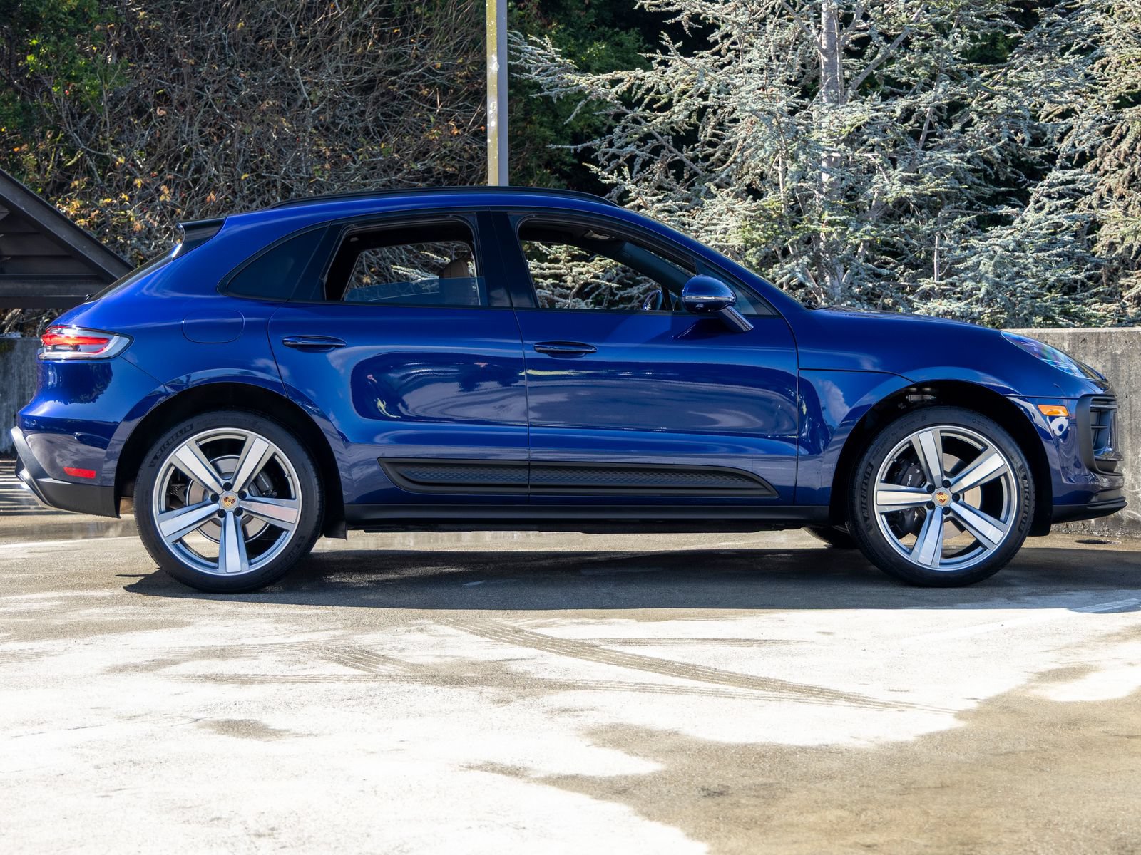 Certified 2026 Porsche Macan AWD/4WD image 12