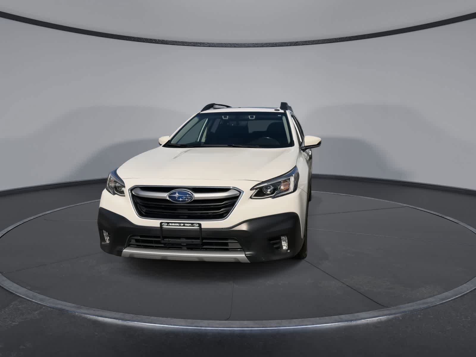 Used 2022 Subaru Outback Limited XT image 3