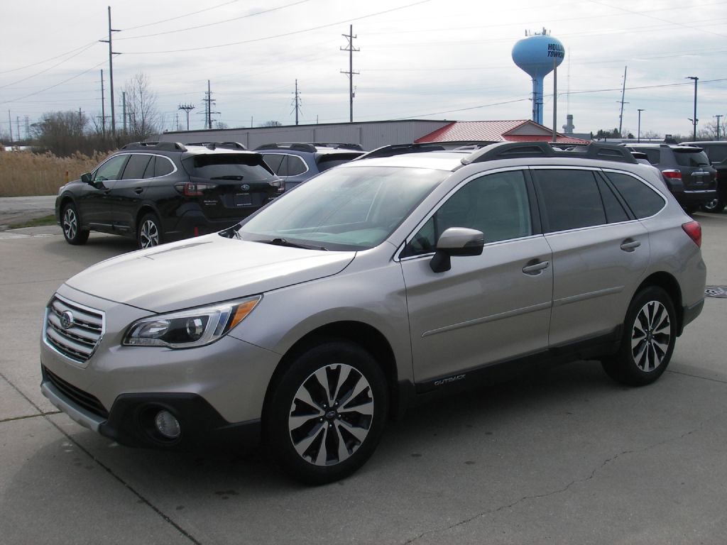 Used 2017 Subaru Outback 2.5i Limited AWD/4WD image 11