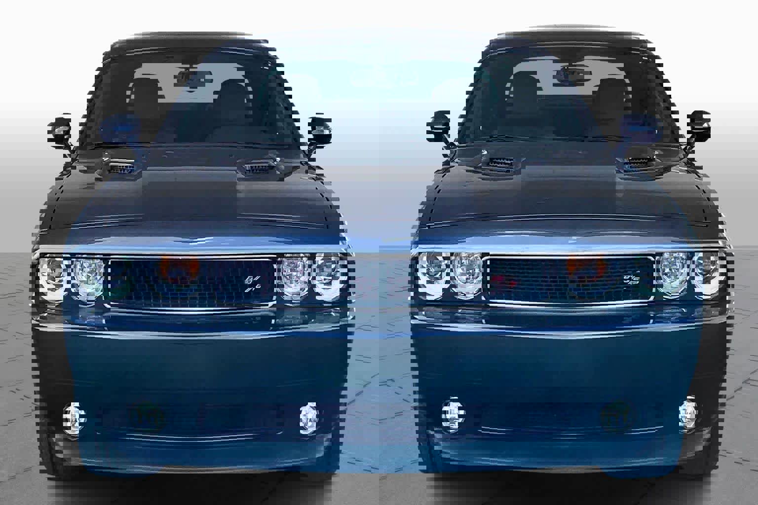 Used 2014 Dodge Challenger R/T image 4