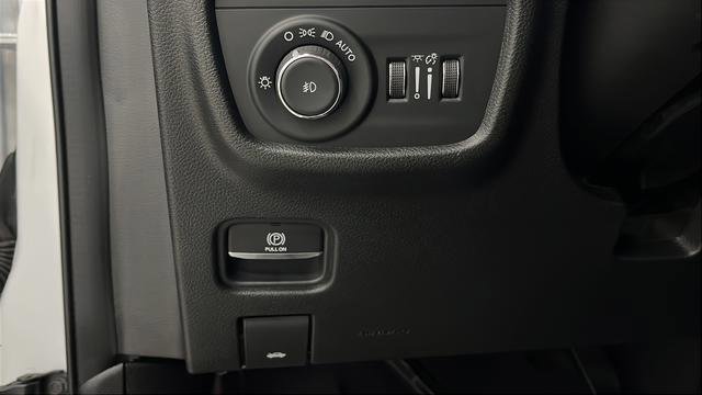 Used 2023 Jeep Grand Cherokee L Limited image 21