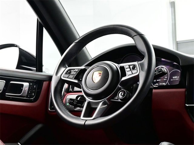 Certified 2023 Porsche Cayenne Platinum Edition image 21
