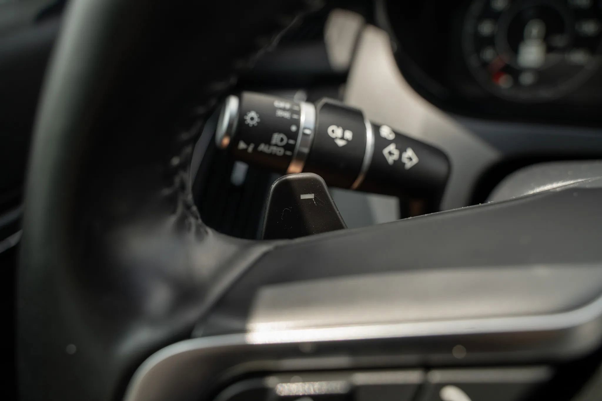 Used 2020 Jaguar E-PACE SE image 24