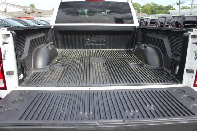 Used 2024 RAM 1500 Classic SLT AWD/4WD image 21