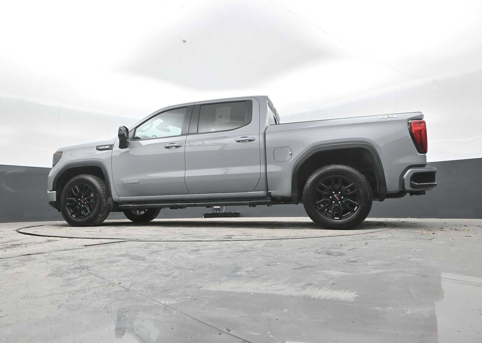 Used 2024 GMC Sierra 1500 Elevation w/ Elevation Premium Package image 22