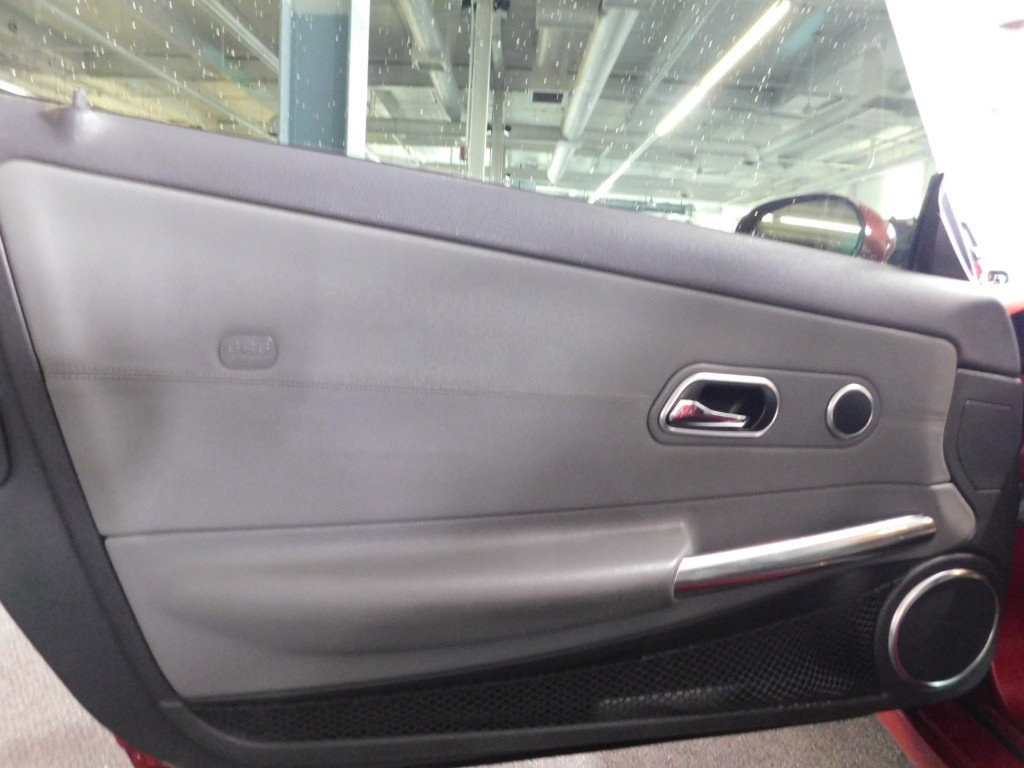 Used 2005 Chrysler Crossfire Limited image 12