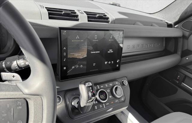 Used 2025 Land Rover Defender 110 V8 image 14