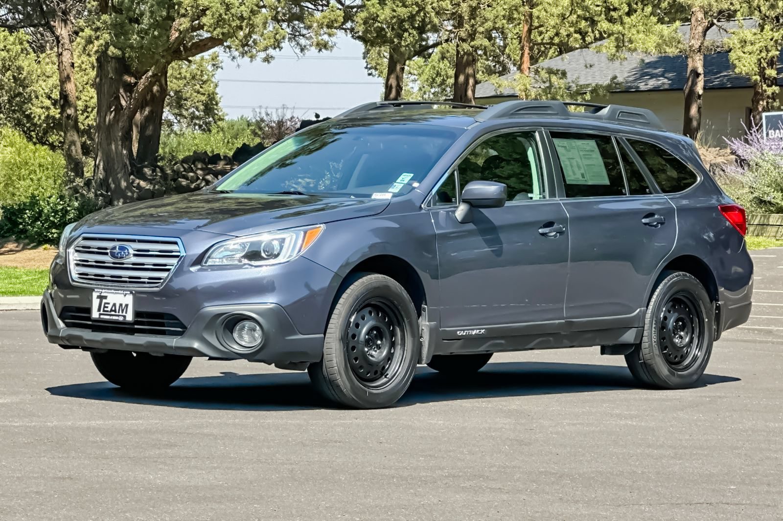 Used 2017 Subaru Outback 2.5i Premium AWD/4WD image 9