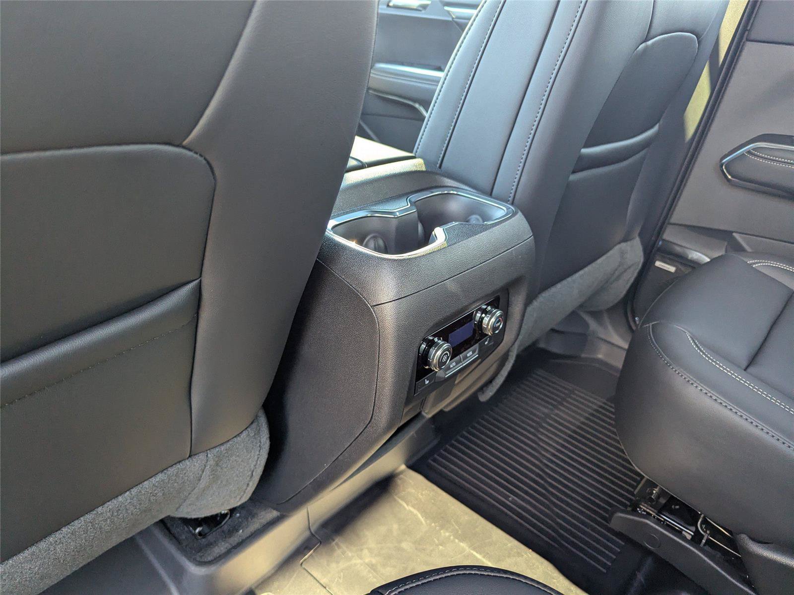 New 2026 GMC Acadia Elevation w/ Elevation Premium Package FWD image 15