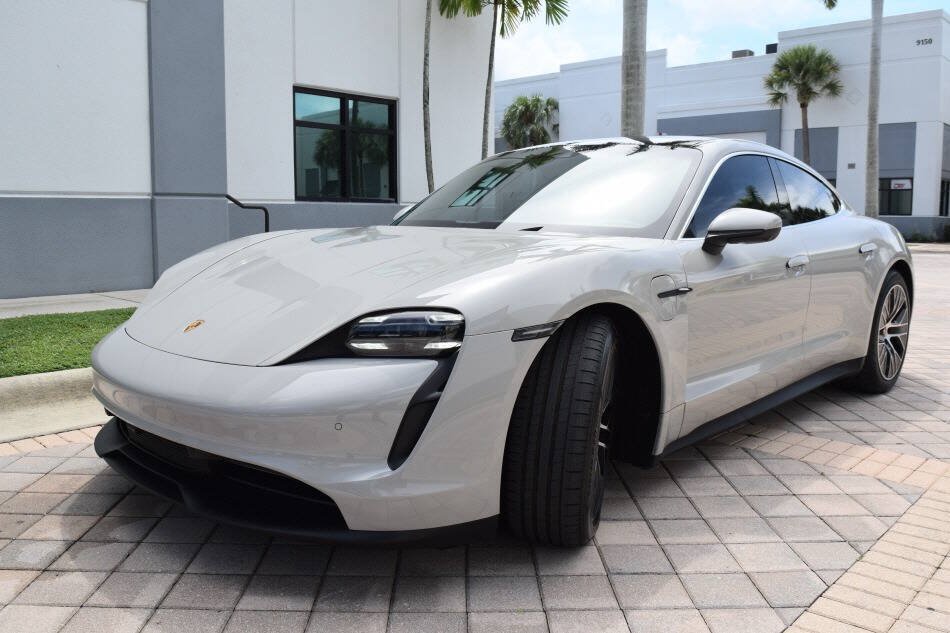 Used 2021 Porsche Taycan 4S AWD/4WD image 2