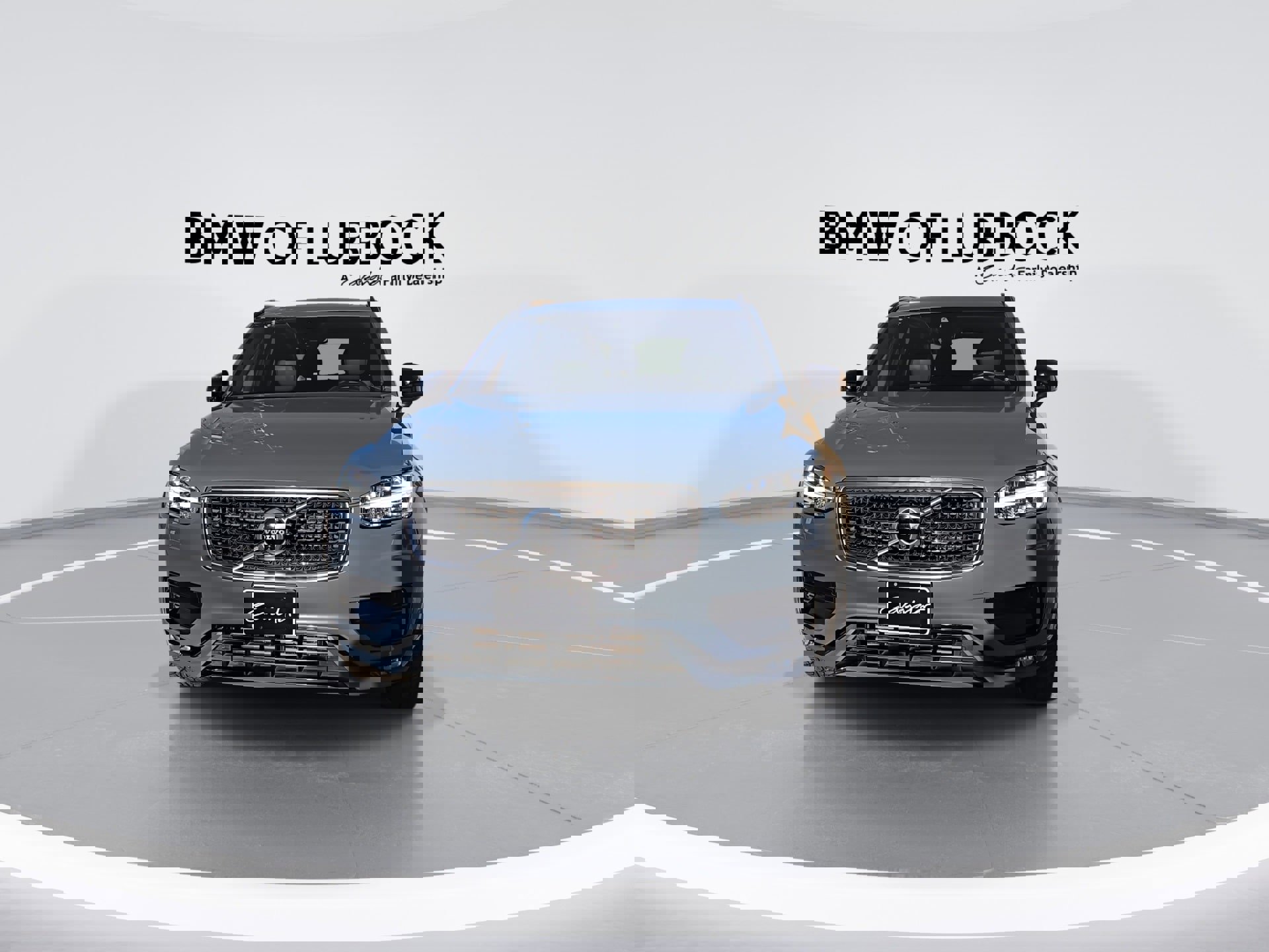 Used 2020 Volvo XC90 T6 R-Design image 3