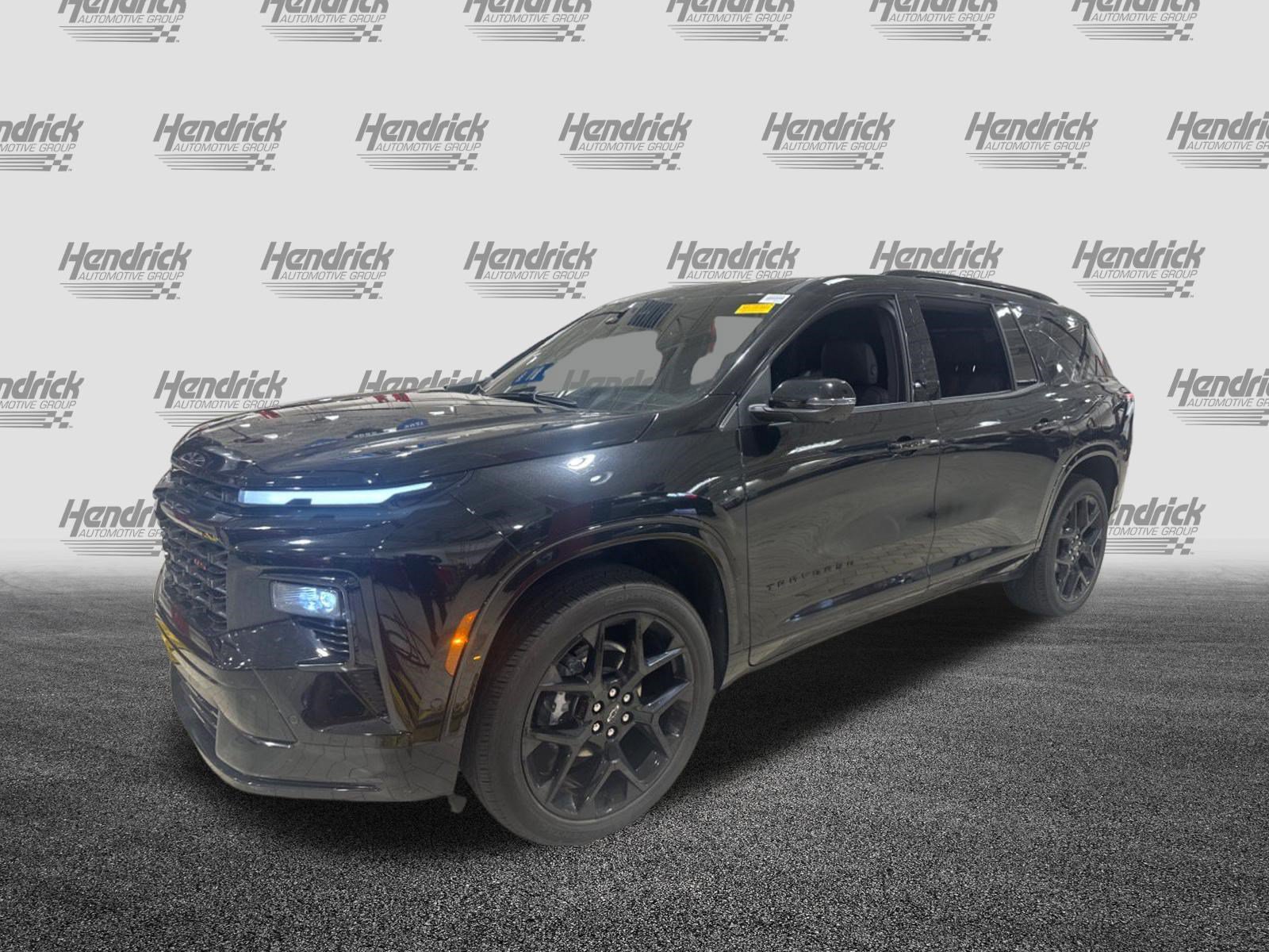 Used 2025 Chevrolet Traverse RS FWD image 52