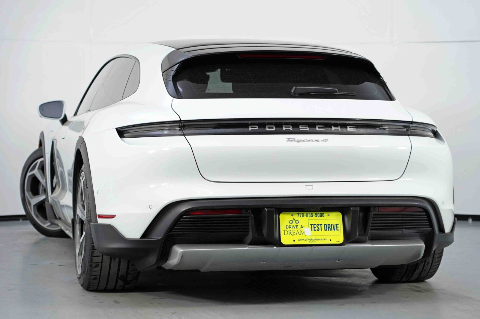 Used 2024 Porsche Taycan 4 Cross Turismo w/ Premium Package AWD/4WD image 5