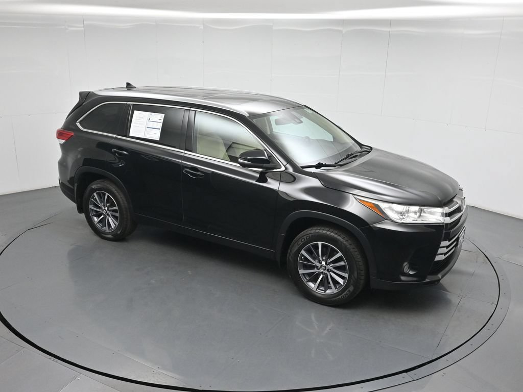 Used 2018 Toyota Highlander XLE AWD/4WD image 41
