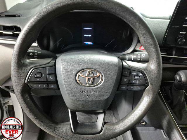 Certified 2023 Toyota Sienna LE FWD image 11