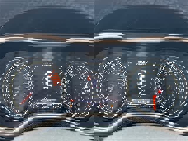 Used 2016 Jeep Cherokee Limited image 6