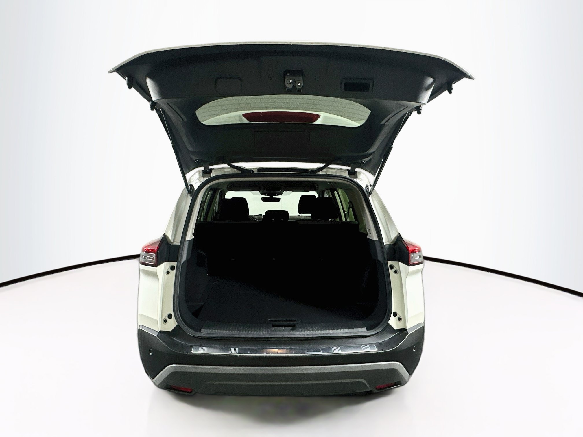 Used 2023 Nissan Rogue SV FWD image 28