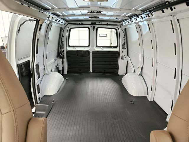 New 2026 Chevrolet Express 3500 RWD image 35