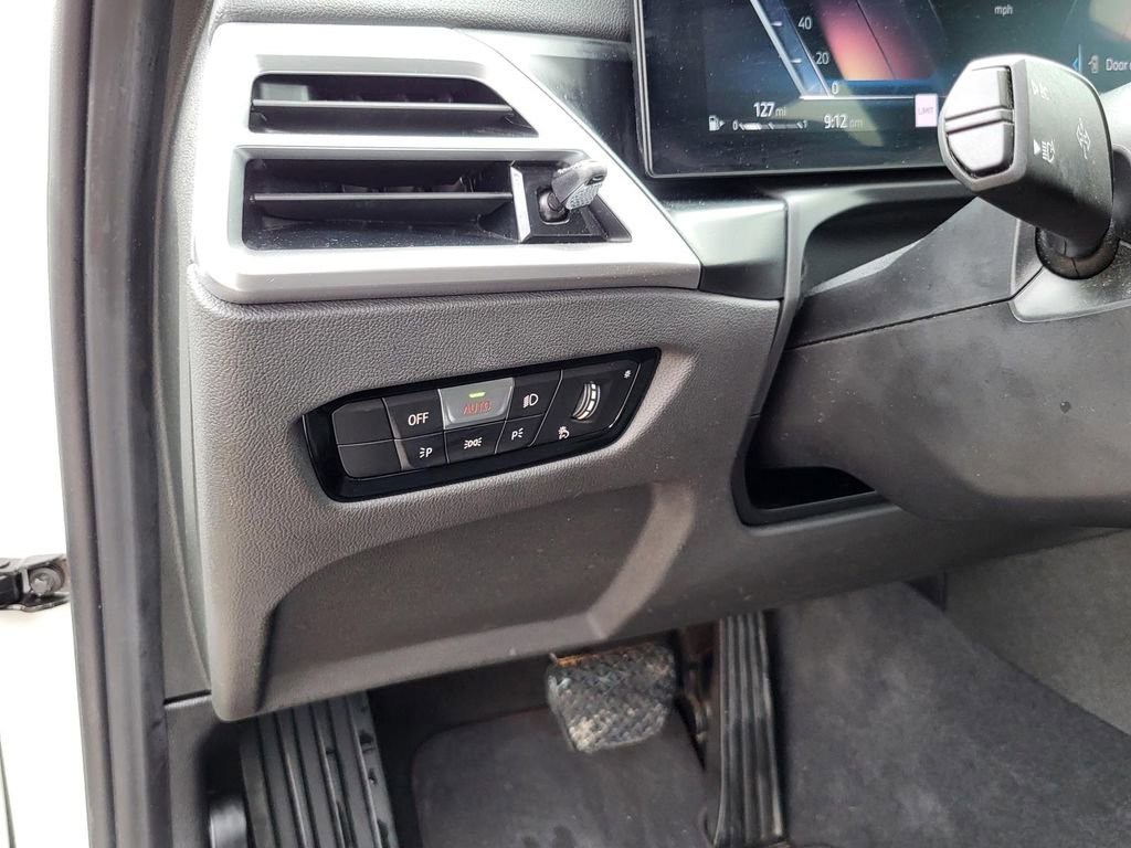 Used 2025 BMW 330i Sedan image 19