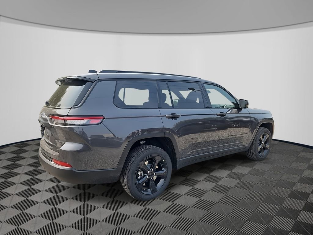 New 2025 Jeep Grand Cherokee L Altitude image 3