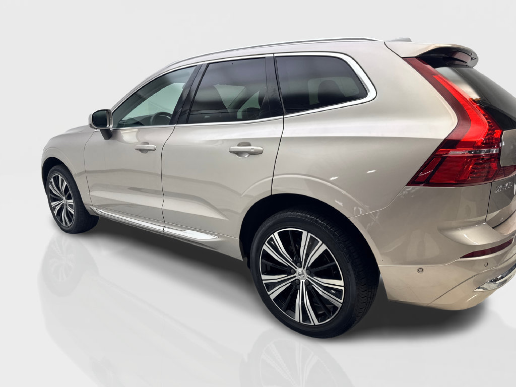 Used 2023 Volvo XC60 B5 Plus FWD image 16