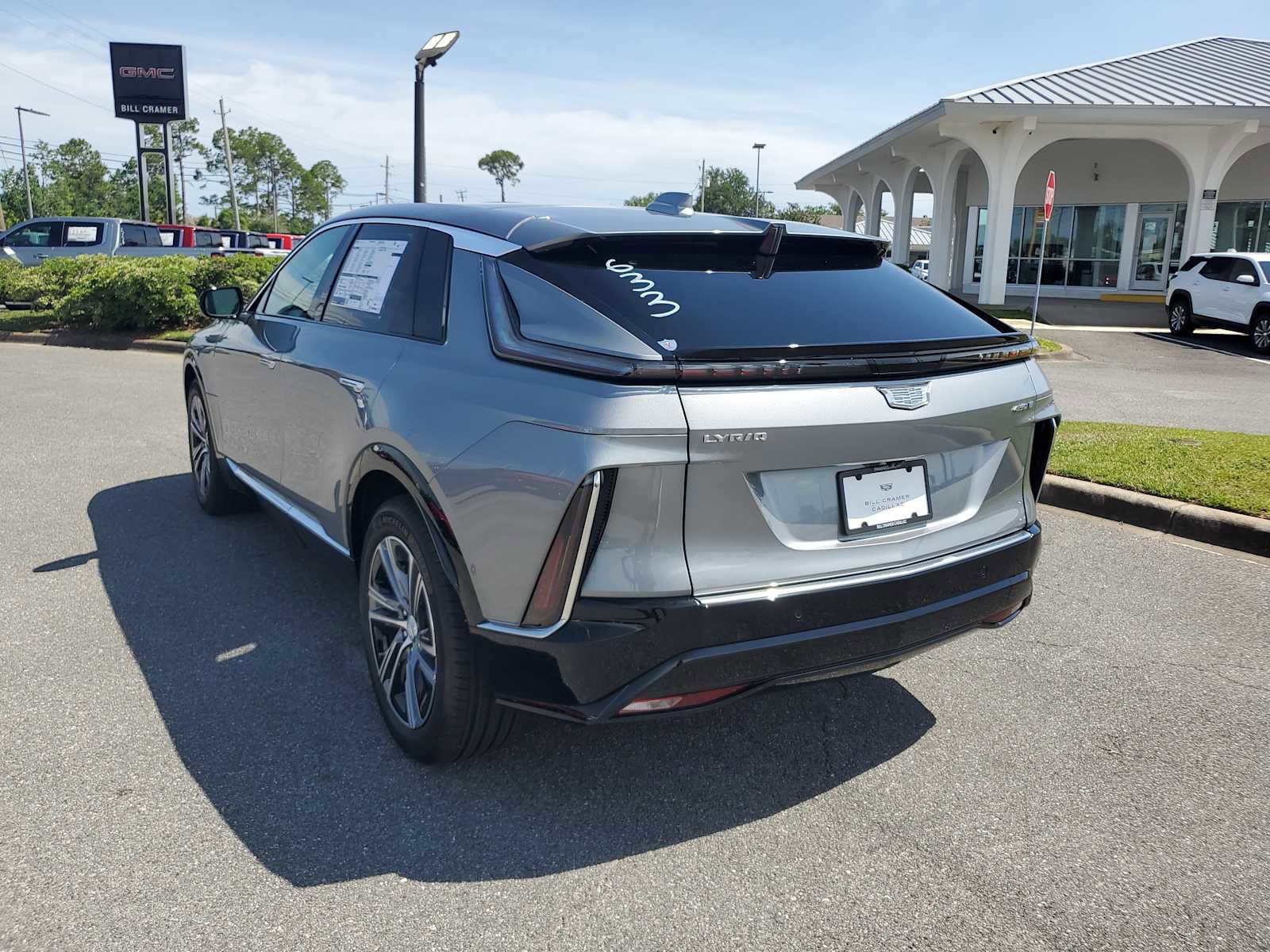 New 2025 Cadillac Lyriq Luxury image 3