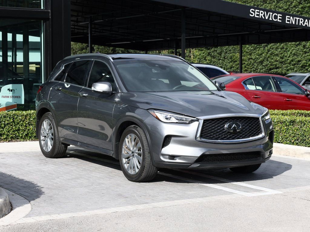 Certified 2025 INFINITI QX50 Luxe image 2