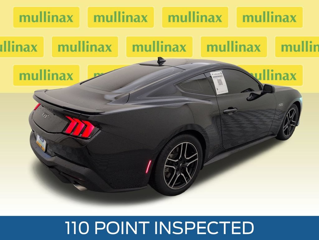 Used 2024 Ford Mustang GT RWD image 3
