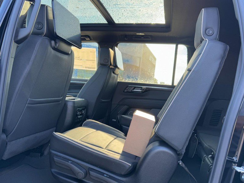 New 2026 Chevrolet Suburban Premier image 37