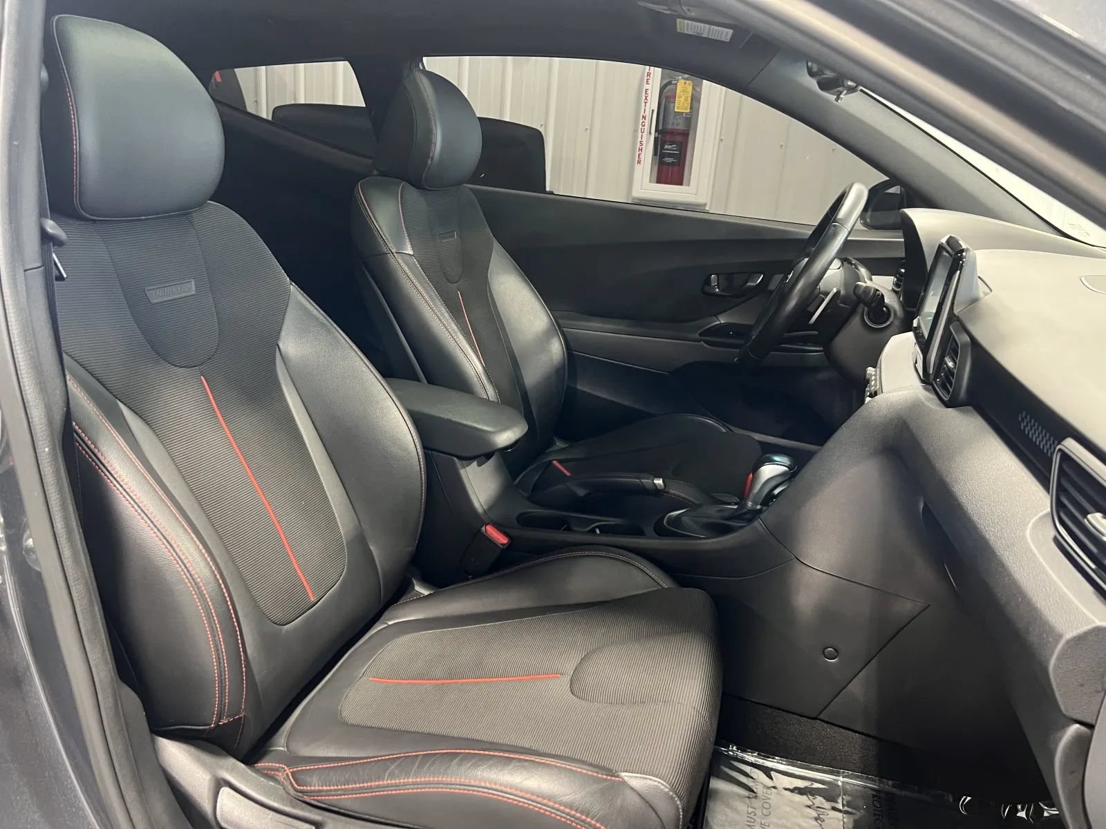 Used 2020 Hyundai Veloster 2.0 Premium FWD image 24