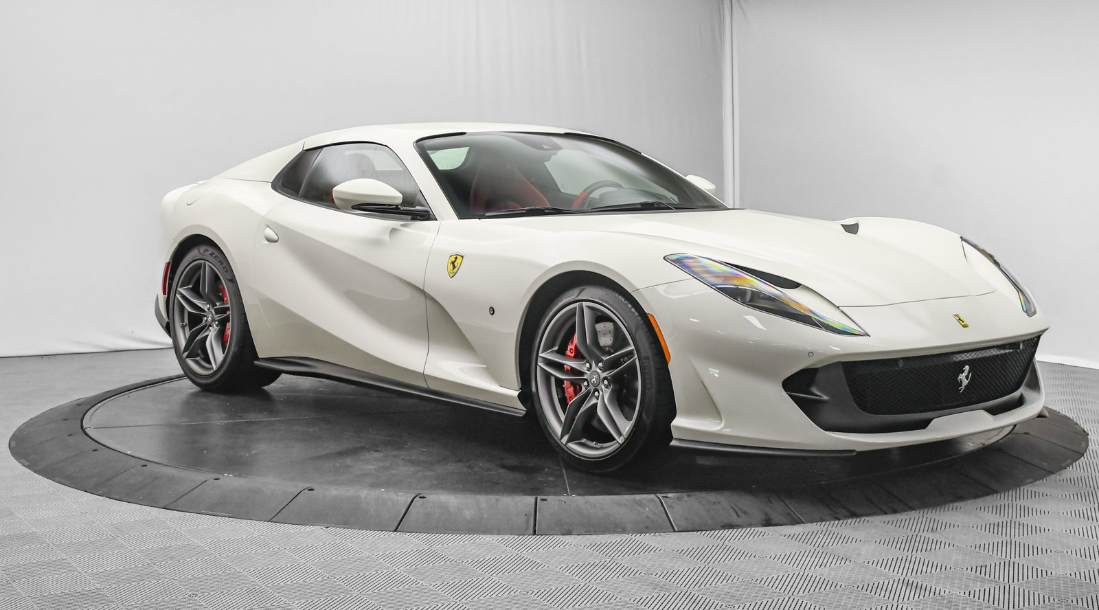 Used 2022 Ferrari 812 GTS RWD image 9