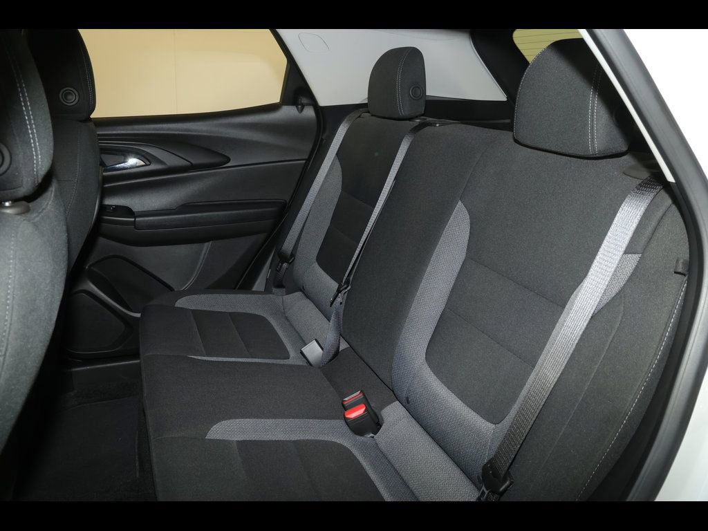 Used 2023 Chevrolet TrailBlazer LS AWD/4WD image 28