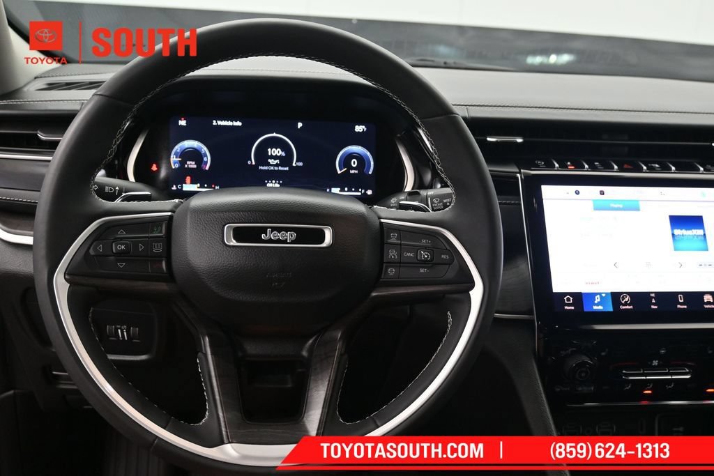 Used 2023 Jeep Grand Cherokee Limited AWD/4WD image 20
