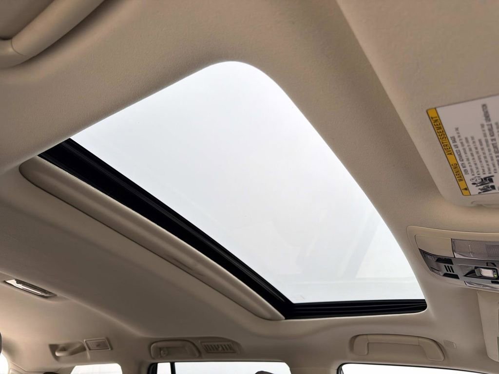 Used 2023 Lexus GX 460 Premium w/ Premium Package image 9