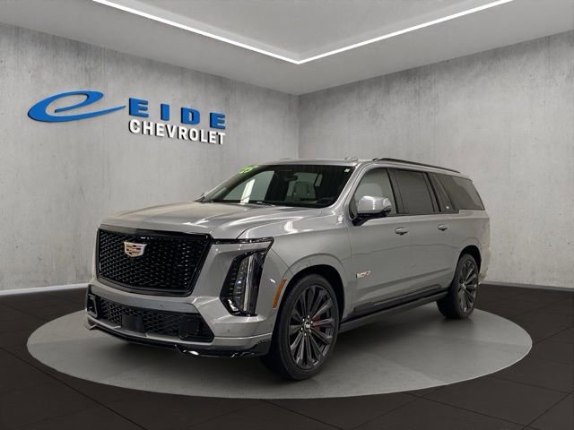 Used 2025 Cadillac Escalade ESV V image 7