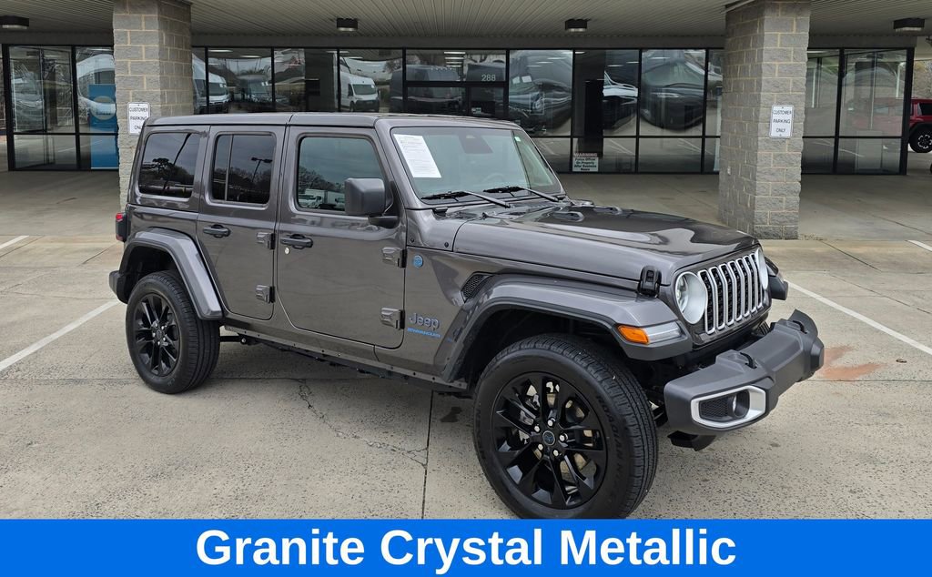 Used 2025 Jeep Wrangler Unlimited Sahara w/ Safety Group image 2