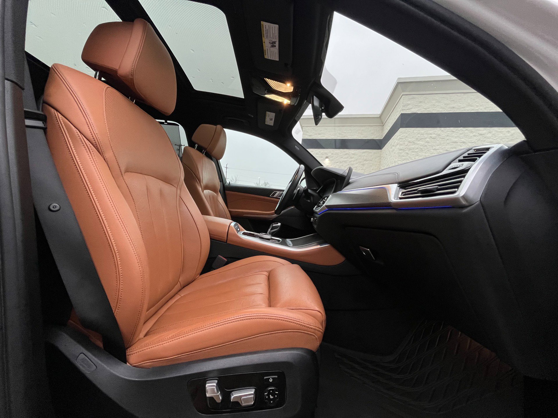 Used 2022 BMW X5 M50i w/ Executive Package image 29