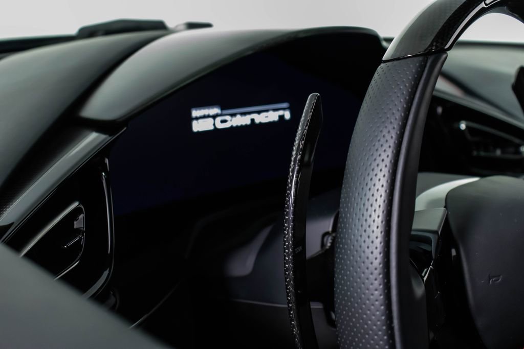 Certified 2025 Ferrari 12Cilindri RWD image 37