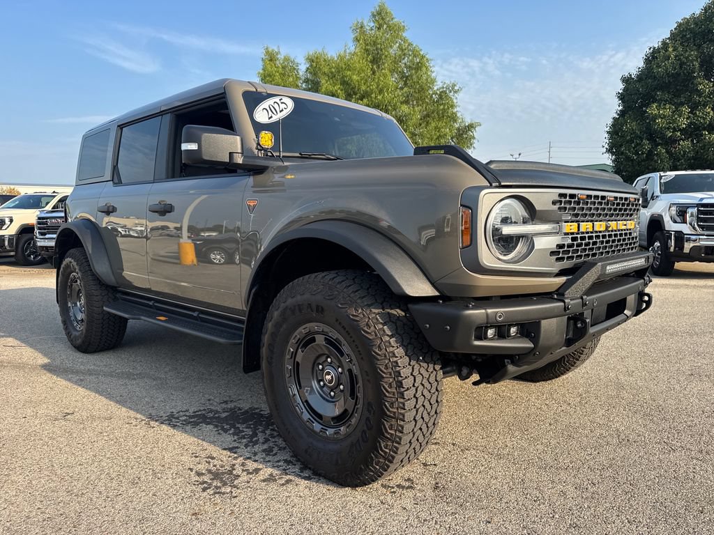 Used 2025 Ford Bronco Badlands AWD/4WD image 8