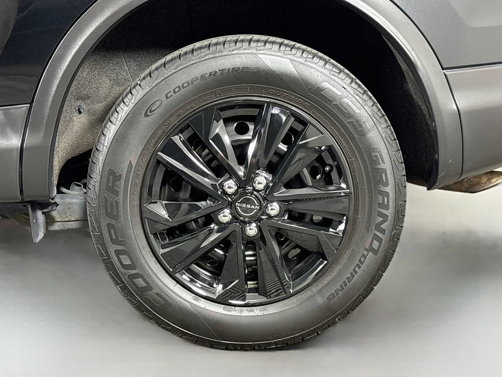 Used 2018 Nissan Rogue Sport S AWD/4WD image 30