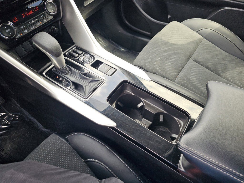 Used 2025 Mitsubishi Eclipse Cross SE AWD/4WD image 32
