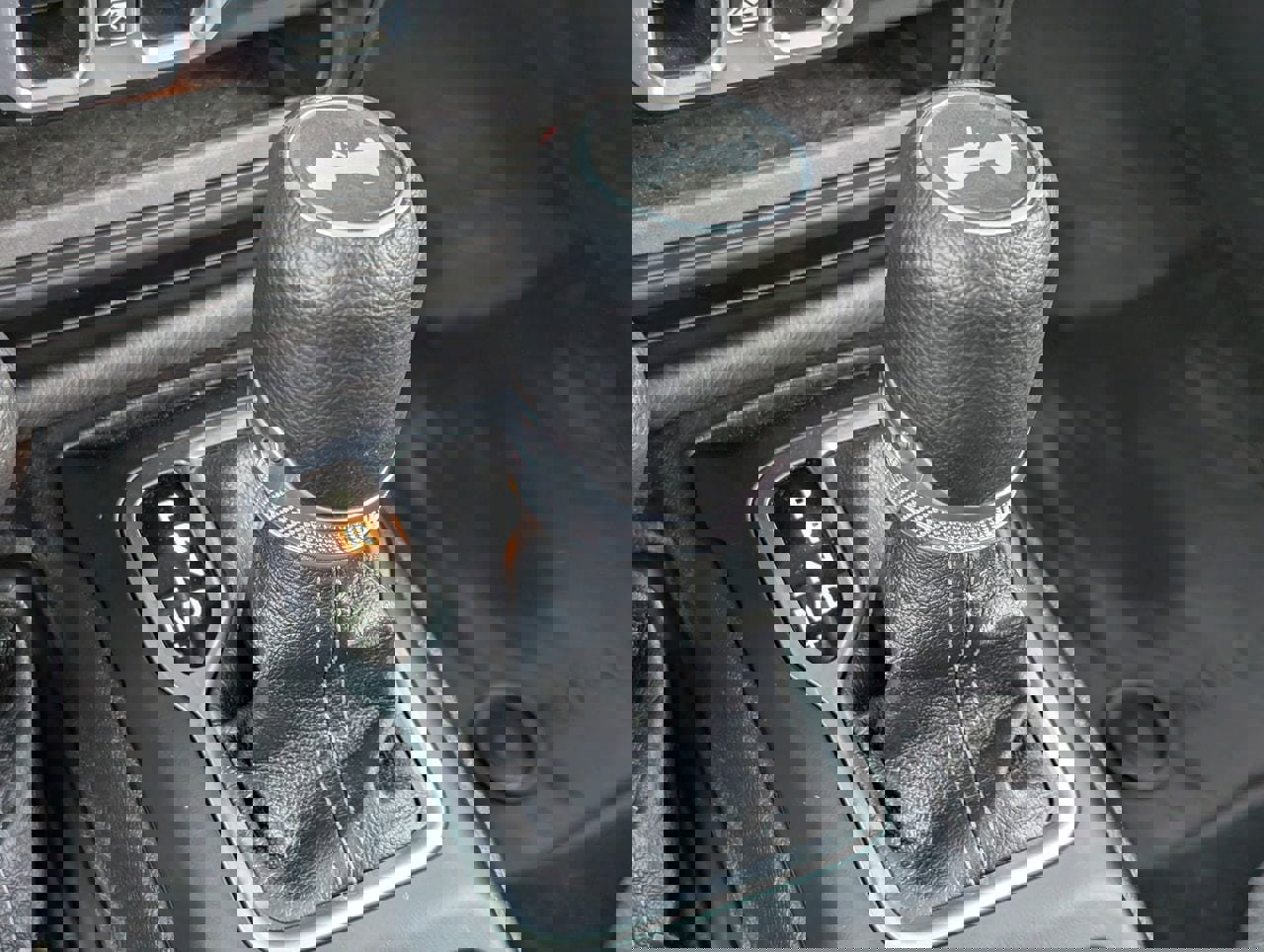 Used 2025 Jeep Wrangler Sport S image 19