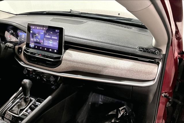 Used 2022 Jeep Compass Latitude image 28