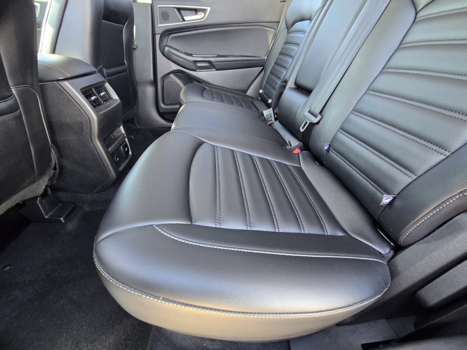 Used 2023 Ford Edge SEL w/ Convenience Package image 12